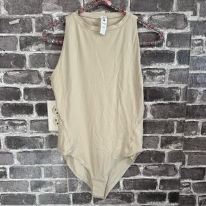 NWT Lululemon wundermost Nulu Square-Neck Sleeveless Bodysuit cream bikini cut